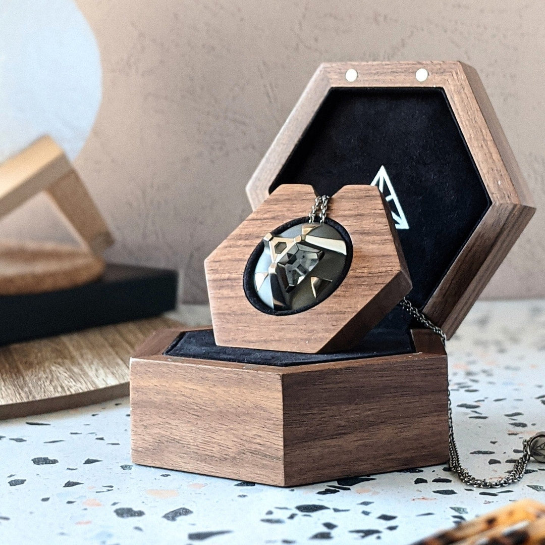Nice wooden box to store the ARK crystal pendant